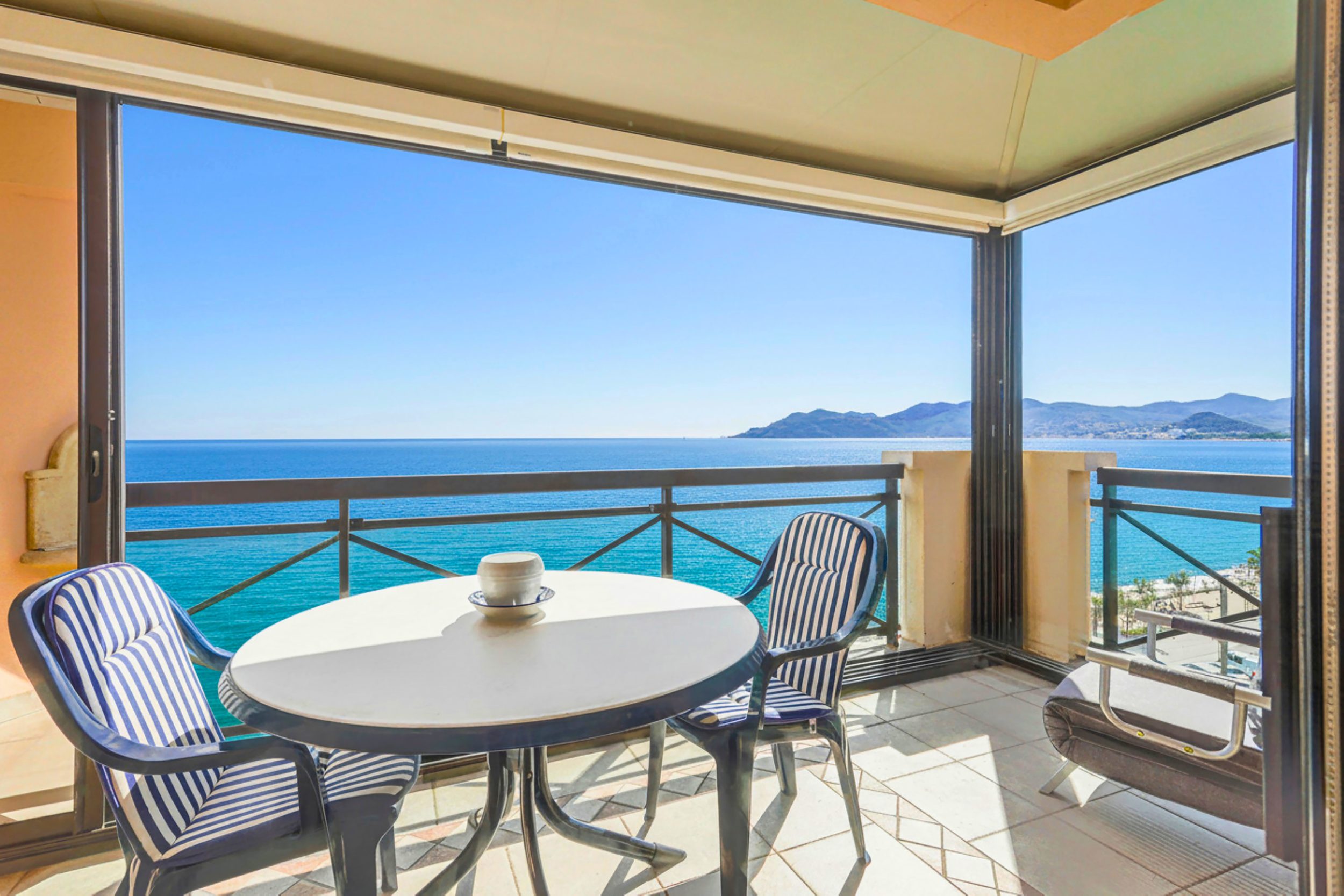 L’Horizon Bleu (Vue sur mer & piscine) - photo 5