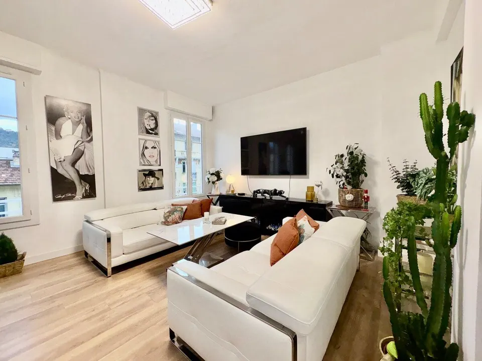 Petit Bijou (Design & Centre), photo de couverture